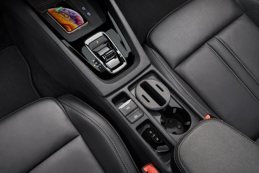 Детали интерьера Skoda Octavia 2020 года  (WW) (фото 41 из 94)